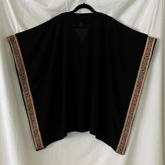 Authentic Kaftan Top from Jordan in Black w/ Decorative V-Neck Panel - One Size - Picture 2 of 4
